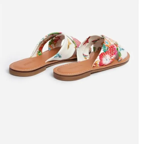 Johnny Was Criss Cross Sandals Size 10 NEW