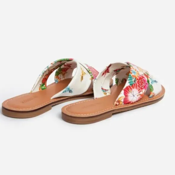 Johnny Was Criss Cross Sandals Size 10 NEW