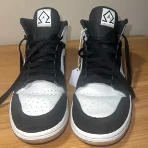 Jordan 1 mid diamond size 10.5