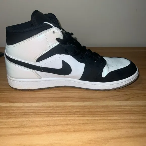 Jordan 1 mid diamond size 10.5