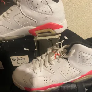 Jordan 6 White and pink  Sneakers
