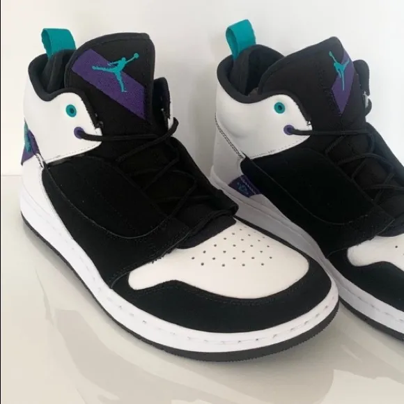 Jordan Fadeaway Basketball Sneakers