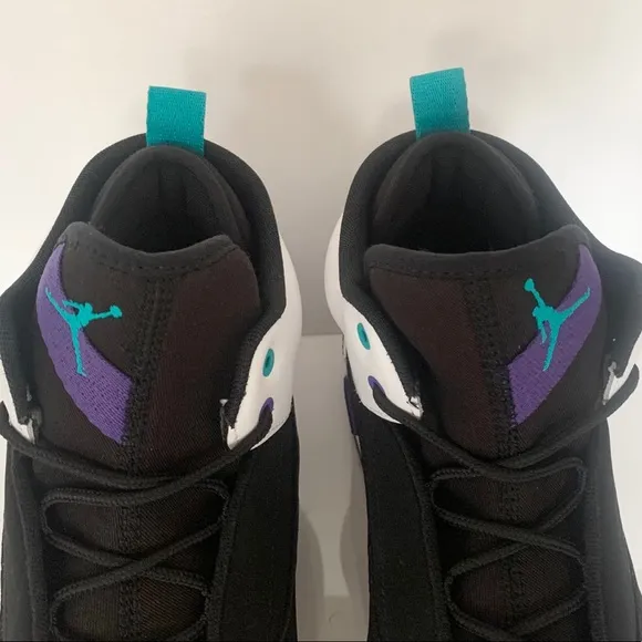 Jordan Fadeaway Basketball Sneakers
