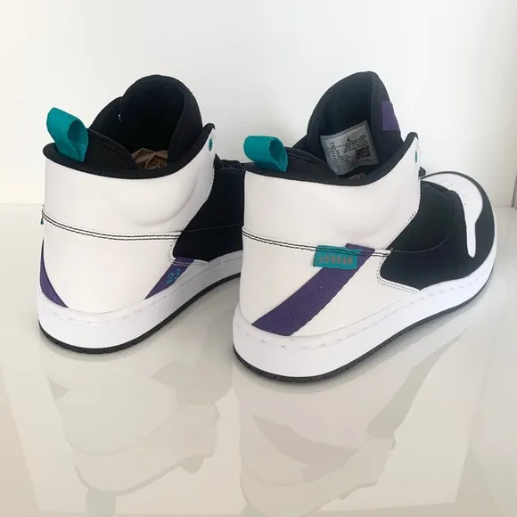 Jordan Fadeaway Basketball Sneakers