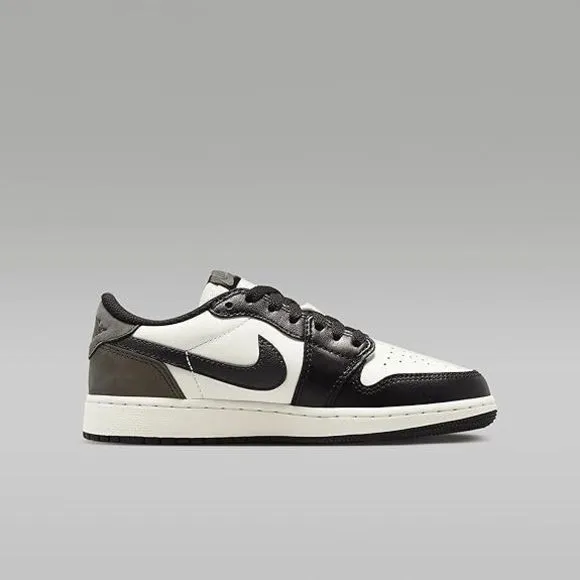 Jordan Grade School Air Jordan 1 Low OG Mocha Basketball Sneakers Size 7Y