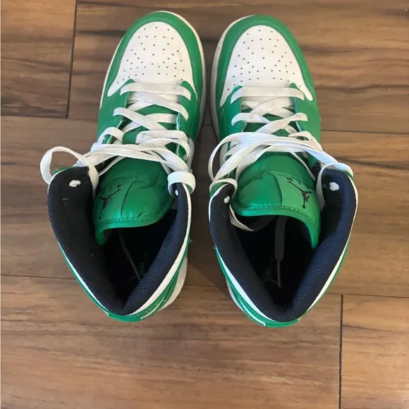 Jordan Green and White Sneakers Mid-Top Classic