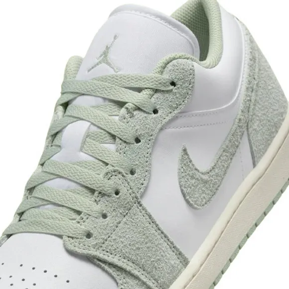 Jordan Mens Air Jordan 1 Low SE Basketball Sneakers Size 8