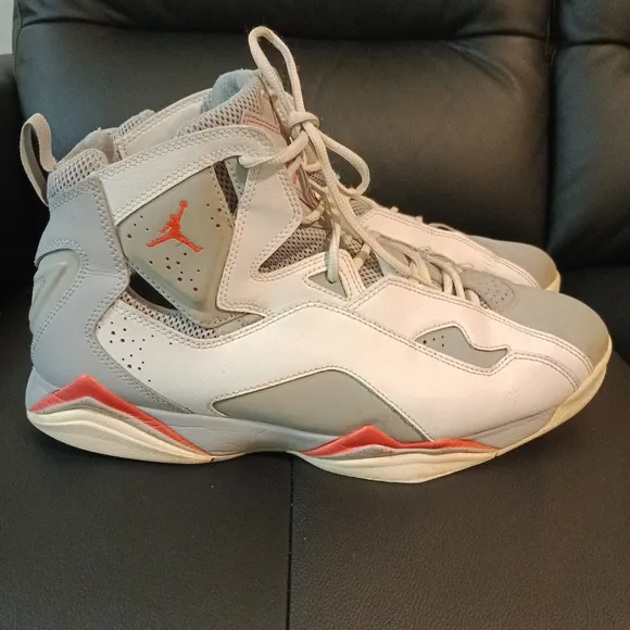 Jordan True Flight Basketball Sneakers white wolf grey size 13