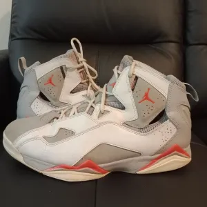 Jordan True Flight Basketball Sneakers white wolf grey size 13