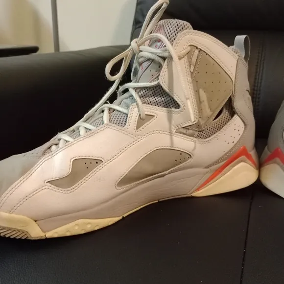Jordan True Flight Basketball Sneakers white wolf grey size 13