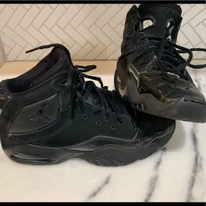 Jordan Jordan B'Loyal Triple Black #315317-013