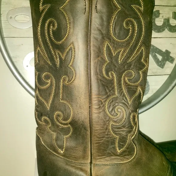 Justin 2252 classic cowboy boots