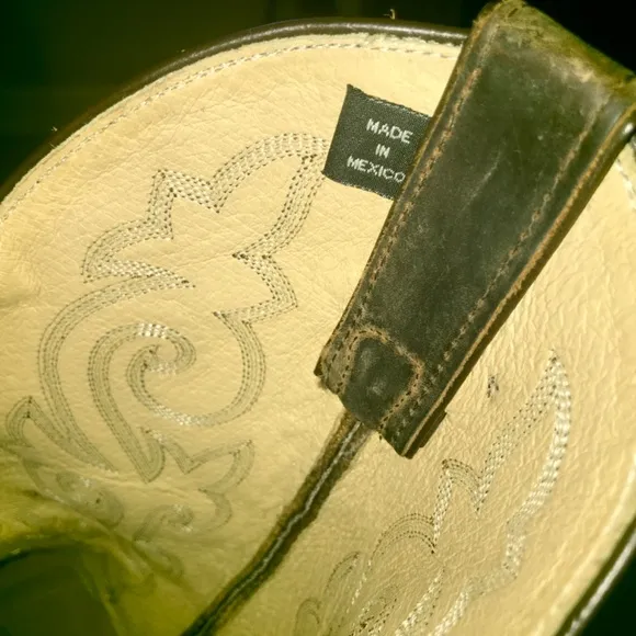 Justin 2252 classic cowboy boots