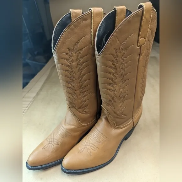 Justin Boots Diamond J women's sz 6.5C classic tan leather Western cowgirl boots