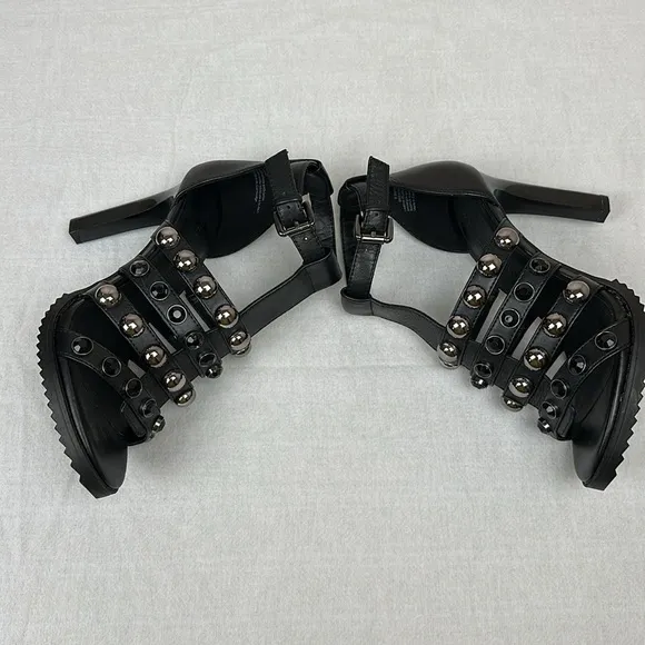 KARL LAGERFELD PARIS Women's Brexton Black Dress Sandals, Size 6.5