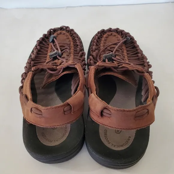 KEEN Men 11.5 UNEEK Leather Woven Slingback Sandals Brown Bungee Lace Hike Fish
