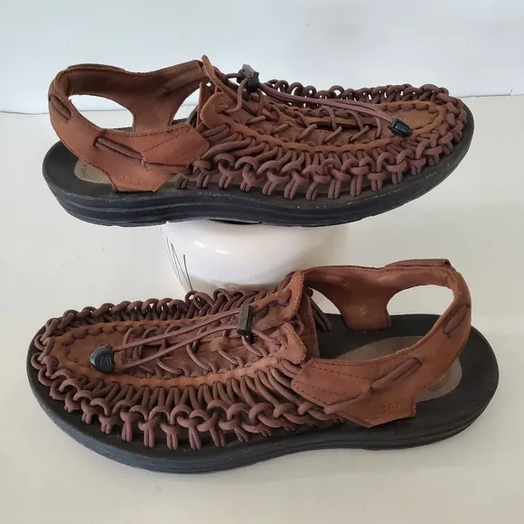 KEEN Men 11.5 UNEEK Leather Woven Slingback Sandals Brown Bungee Lace Hike Fish