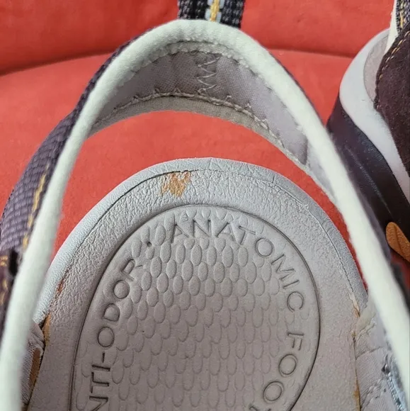 KEEN Men's Newport H2 Closed Toe Water Sandals Raven/Aluminum Grey