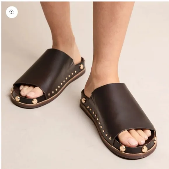 Kelsi Dagger Squish Buffalo Stud Slide Sandals