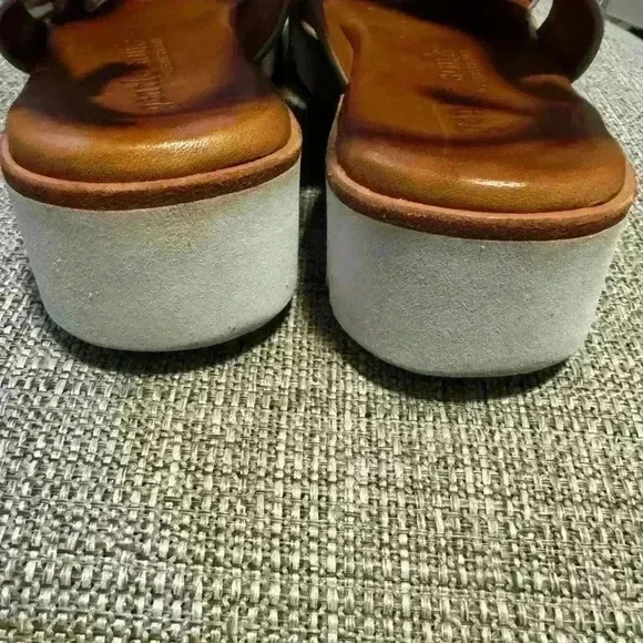 Kenneth Cole Kiki Platform Sandals Size 8.5M