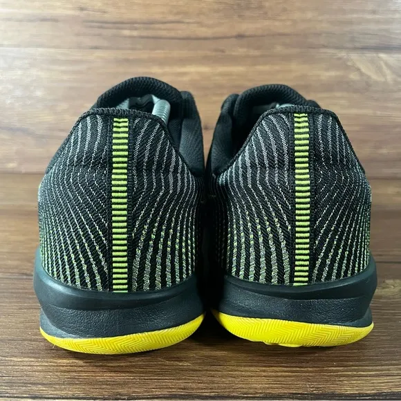 Kobe Mentality 2 Basketball Shoes Athletic Sneakers Men’s Size 10.5 Sneakers