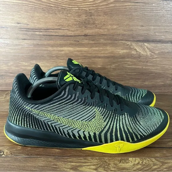 Kobe Mentality 2 Basketball Shoes Athletic Sneakers Men’s Size 10.5 Sneakers