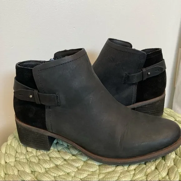 Kork-Ease Korks Sonya Black Matte Leather/Suede Buckle Ankle Boots/Booties