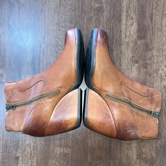 Kork Ease Womens Size 9.5 Brown Cognac Buttery Leather Wedge Ankle Boots Bootie