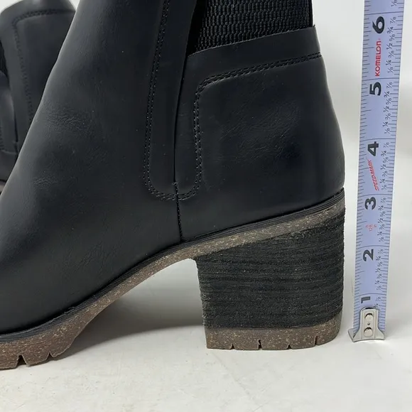 KORKS ELSIE BOOTIE Black Ankle Boots with Chunky Heel SIZE 9.5