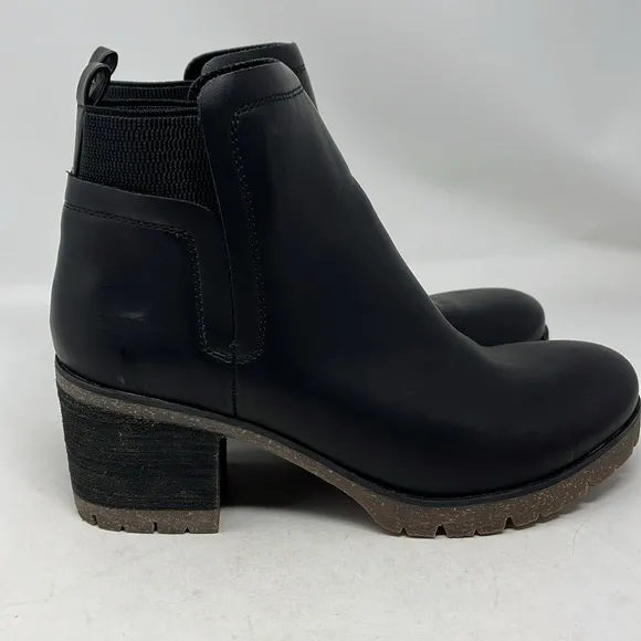 KORKS ELSIE BOOTIE Black Ankle Boots with Chunky Heel SIZE 9.5