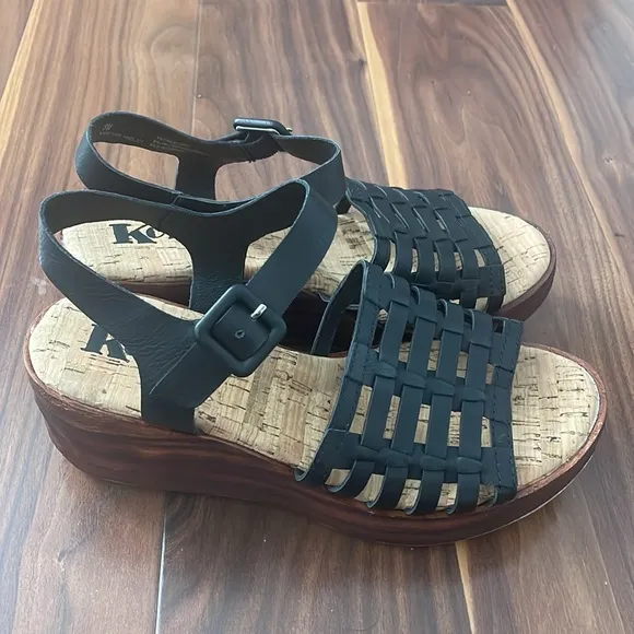 Korks Women's Marley Caged Faux Leather Wedge Sandals Black Size 6