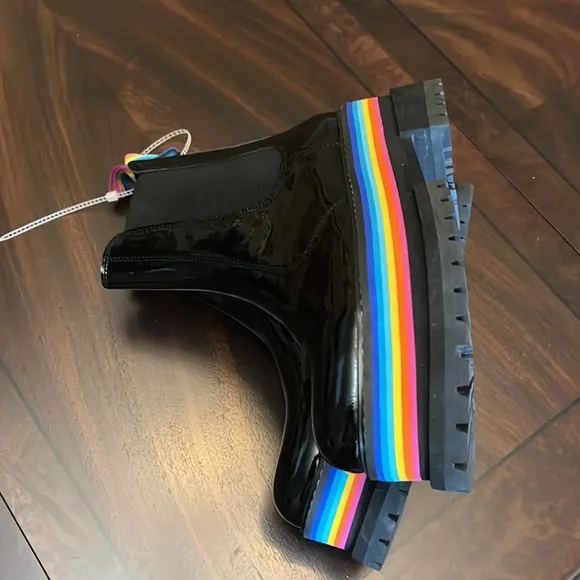 Kurt Geiger LondonBirdie Chelsea Chunky Lug Sole Rainbow Platform Combat Boots