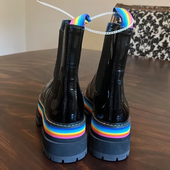 Kurt Geiger LondonBirdie Chelsea Chunky Lug Sole Rainbow Platform Combat Boots