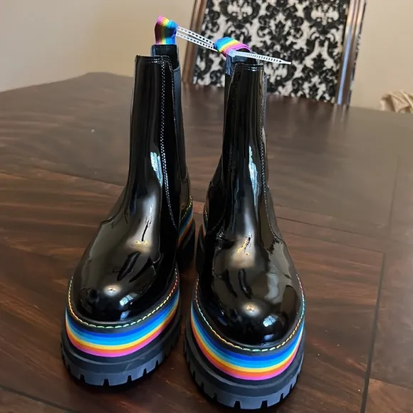 Kurt Geiger LondonBirdie Chelsea Chunky Lug Sole Rainbow Platform Combat Boots