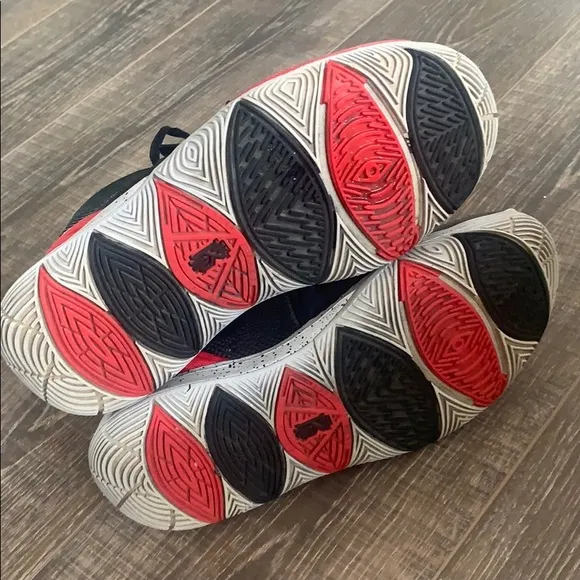 Kyrie 5 Bred
