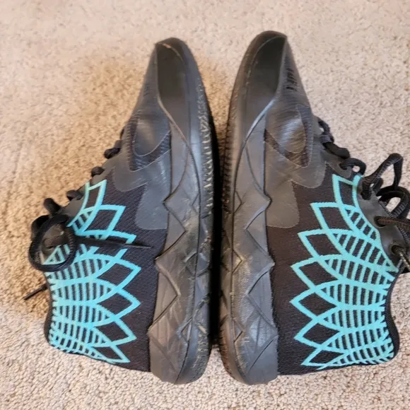 LaMelo Ball MB.01 Buzzy City Basketball Sneakers 7