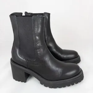 Lamica Chelsea Black Leather Italian Chunky Sole Boots EU 38 Women’s Size 7