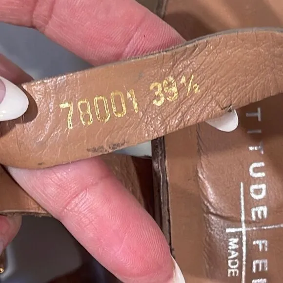 Latitude Femme Tan Studded Sandals Size 39.5