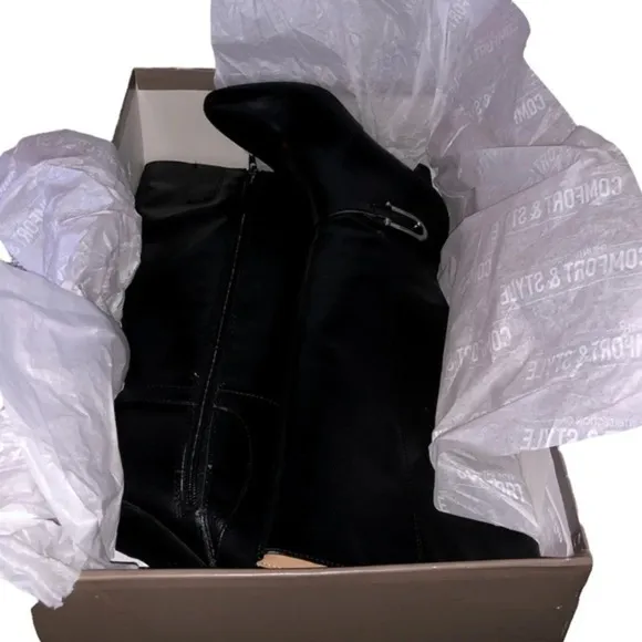 Life Stride Galina Black Pointy Toe Faux Leather Knee High Heel Boots 6.5
