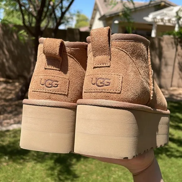 LIKE NEW UGG Platform Classic Ultra Mini Platform Boots!