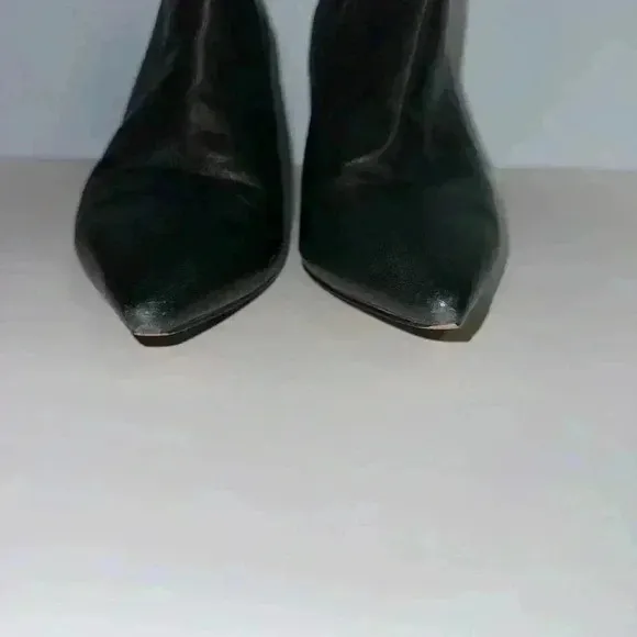 Linea Paolo Women's Sz 8 1/2 Black Leather Sienna Chelsea Pointy Block Heel Boot