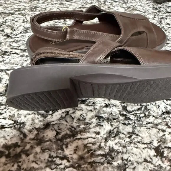 Liz Claiborne Brown Leather sandal size 6 1/2
