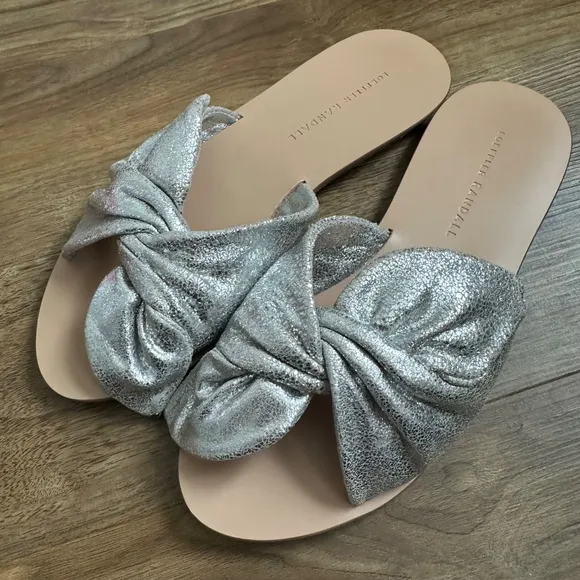 Loeffler Randall Phoebe Silver Leather Knot Flat Sandals, sz 8