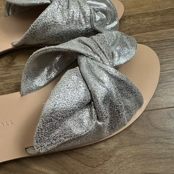Loeffler Randall Phoebe Silver Leather Knot Flat Sandals, sz 8