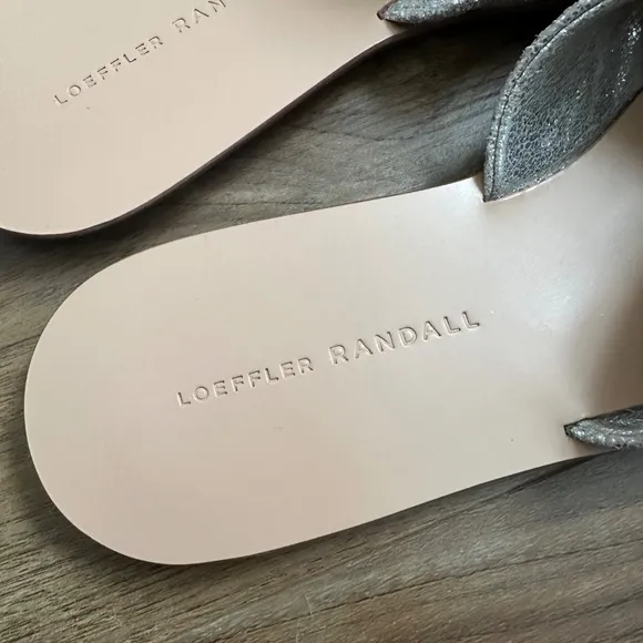 Loeffler Randall Phoebe Silver Leather Knot Flat Sandals, sz 8