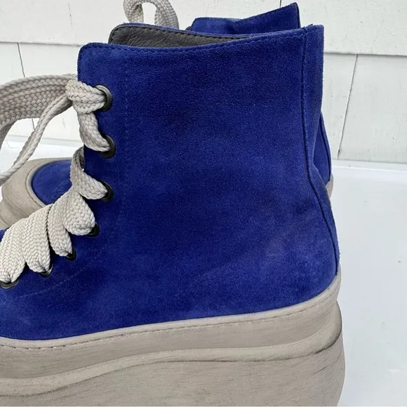 LoFina Lace-Up Suede Chunky Platform Sole Boots Blue size 40
