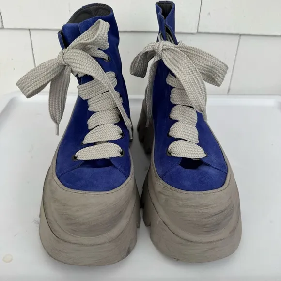 LoFina Lace-Up Suede Chunky Platform Sole Boots Blue size 40