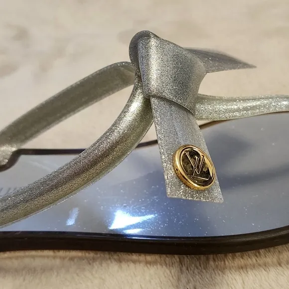 Louis Vuitton Silver Sandals Metallic T-Bar Design