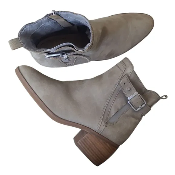 Lucca Lane Pointed Toe Meyna Ankle Boots Suede Taupe Size 7