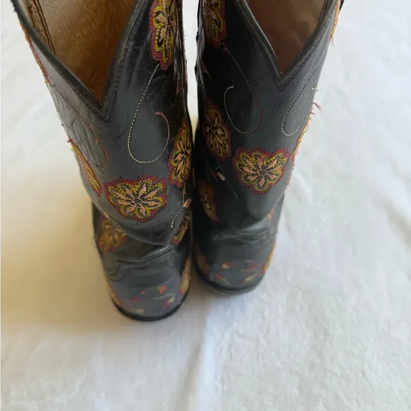 Lucchese 1883 Leather Detailing